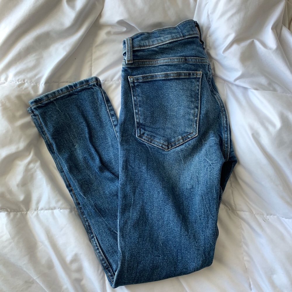 High waisted jeans